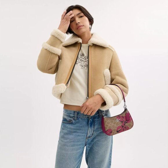 🎁CoachTeri Mini Crossbody Bag In Signature Canvas With Bow Print - Picture 5 of 8